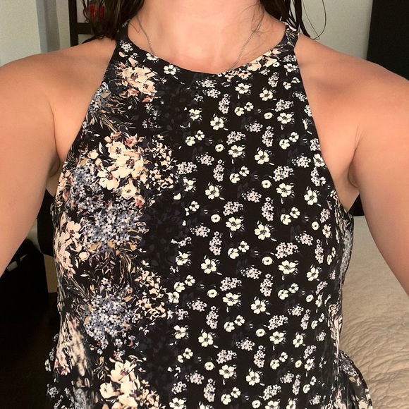 BCBGeneration blue floral pattern high neck top - Picture 3 of 6